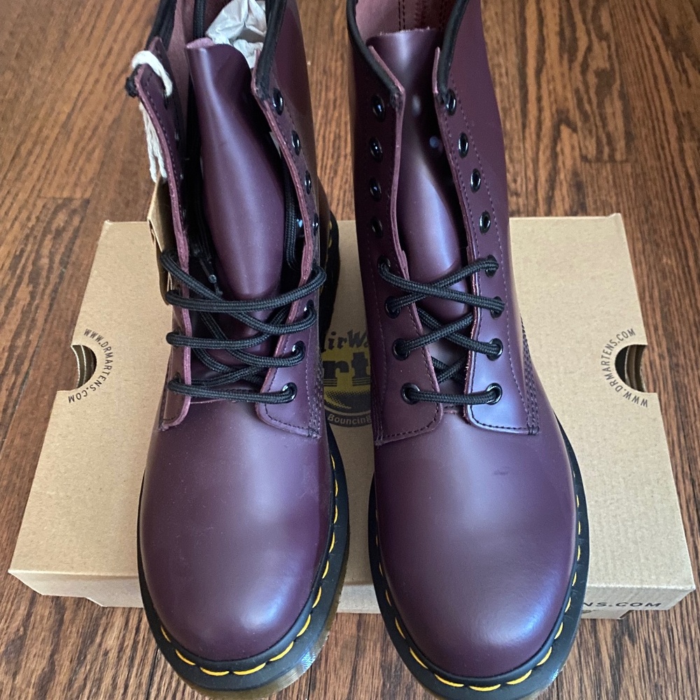 New, in box, purple 1460 doc martens . US 9/UK 7